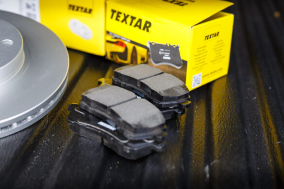 Organic Vs Ceramic Brake Pads Which One Is Better Pros Cons